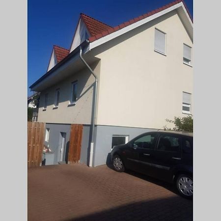 Schoene Wohnung In Karben - Rendel, Mit Freisitz Kültér fotó